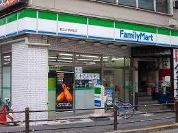 コンビニ　ファミリーマート 都立大学駅前店（コンビニ）まで233m
