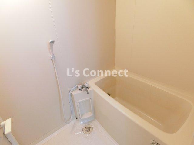 バス・シャワールーム　追焚き機能付きのお風呂。