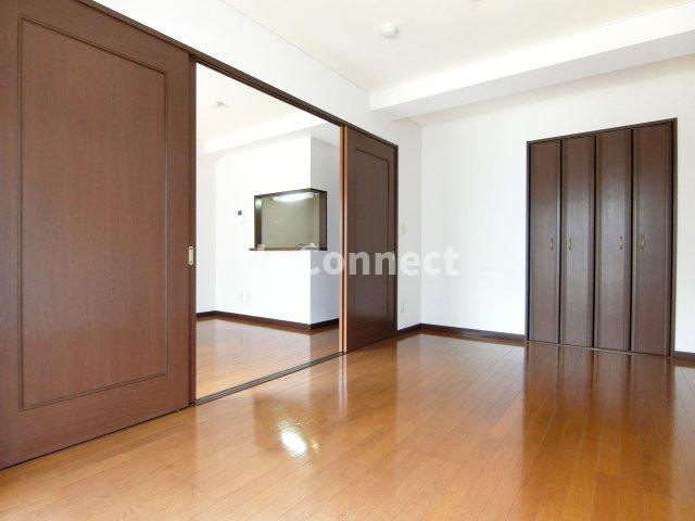 その他部屋・スペース　ＤＫと隣の洋室は繋げて使うこともできます。