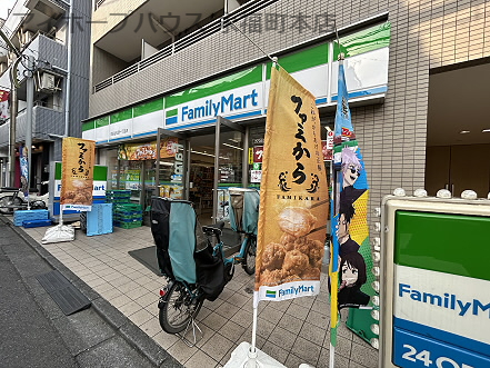 コンビニ　ファミリーマート　世田谷区松原1丁目店（コンビニ）まで393m