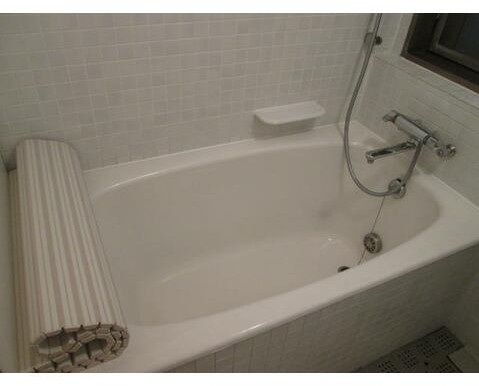 バス・シャワールーム　嬉しい追い焚き・浴室乾燥機付きです♪