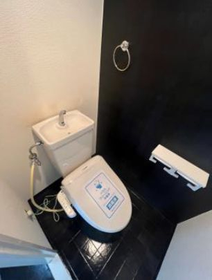 トイレ　※別号室参考写真