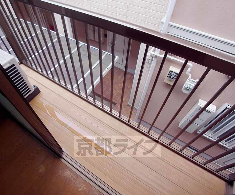 バルコニー　洗濯物も干せますね。