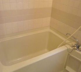 バス・シャワールーム　ゆったり過ごせるお風呂です