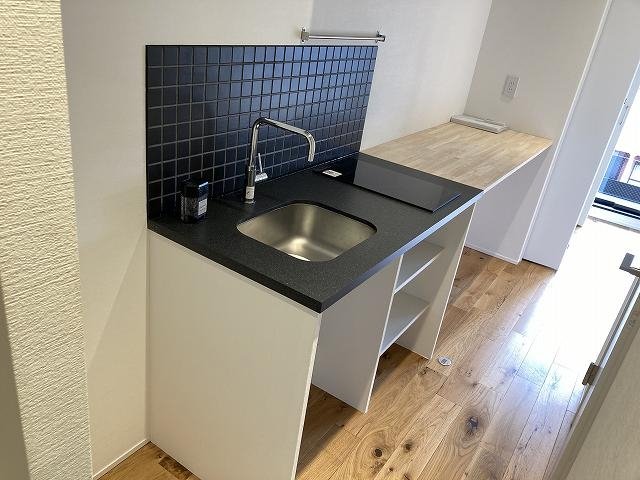 キッチン　2口IHコンロ