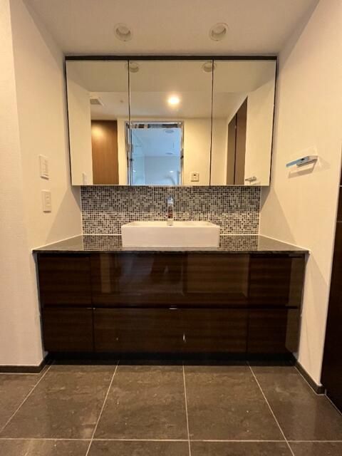 洗面設備　使いやすい洗面所です