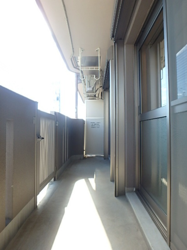 バルコニー　図面と現状に相違がある場合には現状を優先