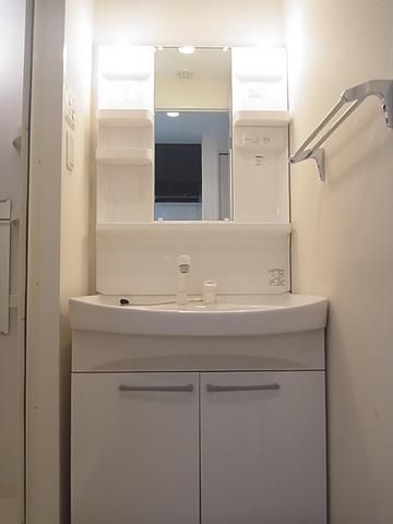 洗面設備　嬉しい独立洗面台