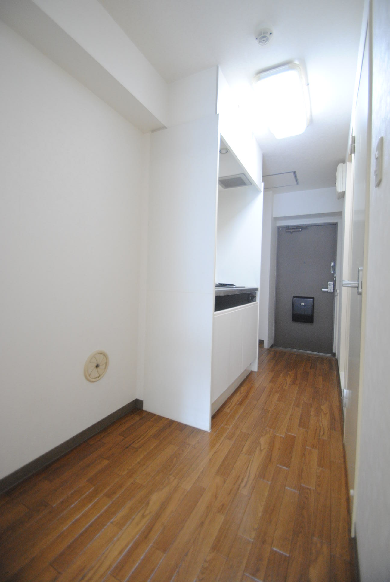 その他　キッチン横スペースが充実してます！