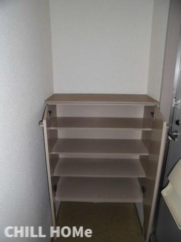 玄関　当社、チルホームのHPもご覧ください(^^)/物件情報多数♪