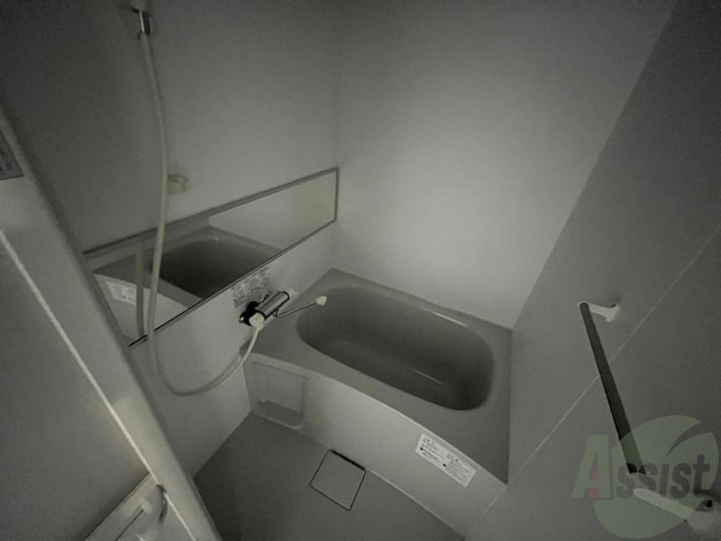 バス・シャワールーム　お風呂になります。一日の疲れを癒してくださいね。