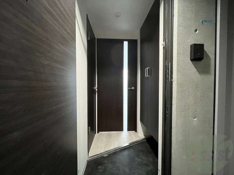 玄関　玄関の様子です。明るい印象ですね。気分もあがりそう。