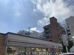 コンビニ　セブンイレブン那覇泊2丁目店（コンビニ）まで263m