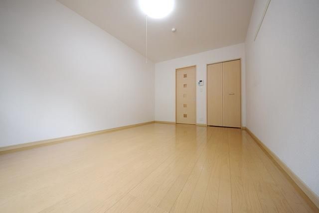 居室・リビング　開放的な室内です♪