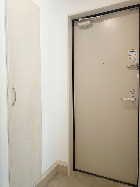 玄関　別号室参考写真(反転)