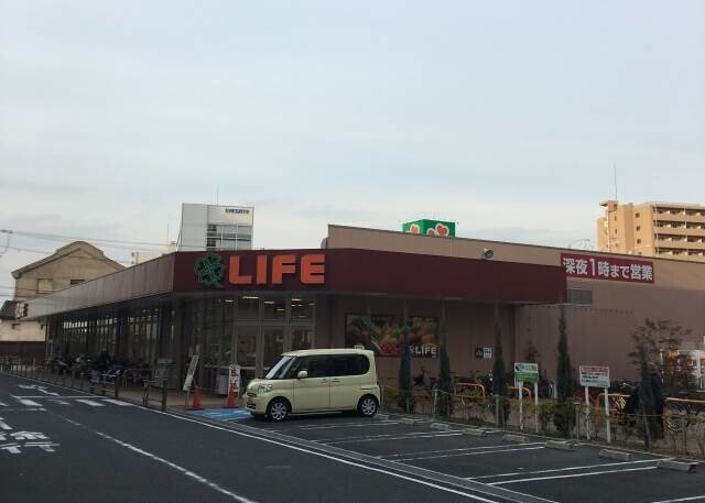 スーパー　ライフ大淀中店（スーパー）まで682m