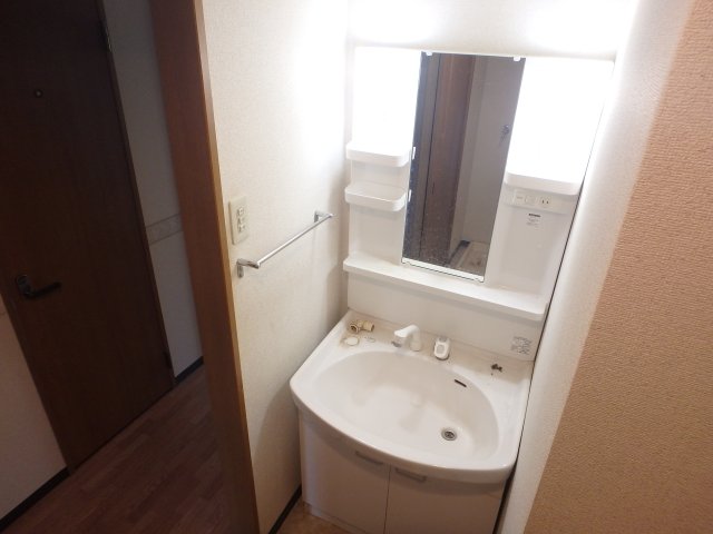 洗面設備　洗面台です