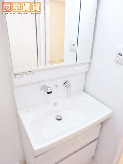 洗面設備　※写真は同物件の別部屋のものを流用しております。現状を優先し