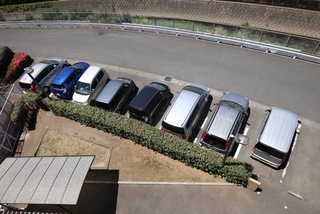 駐車場　敷地内駐車場！※要空確認