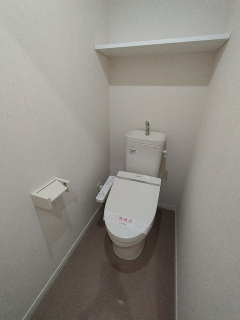 トイレ　温水洗浄便座です♪