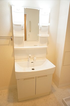 洗面設備　※別部屋の写真です