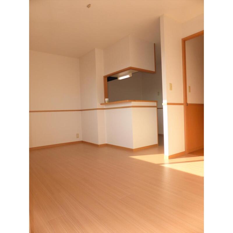 居室・リビング　こちらの居間で趣味の時間をお楽しみください