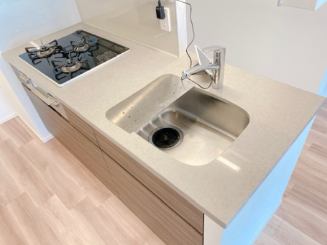 キッチン　＊同建物内、別号室のお写真となります。