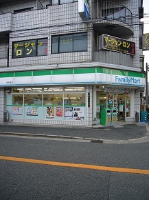 コンビニ　ファミリーマート西天満東店（コンビニ）まで76m