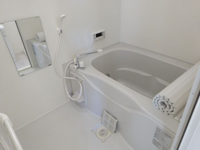 バス・シャワールーム　追焚き付きのお風呂です！