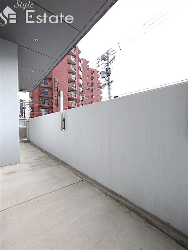 バルコニー　バルコニー