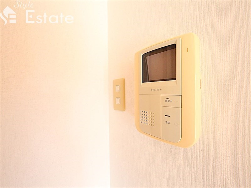 セキュリティ　モニター付きインターホン