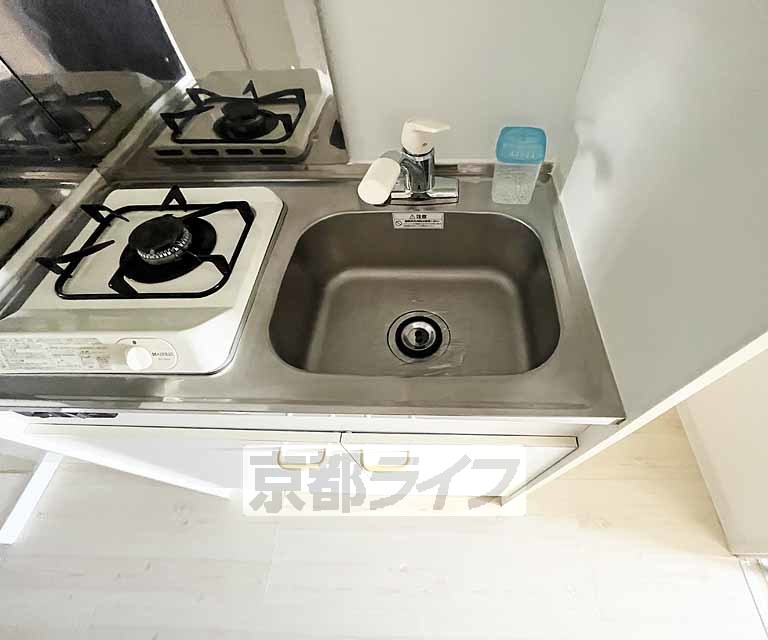 キッチン　ガスコンロ付きのキッチン