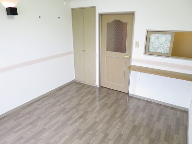 居室・リビング　別号室の写真です