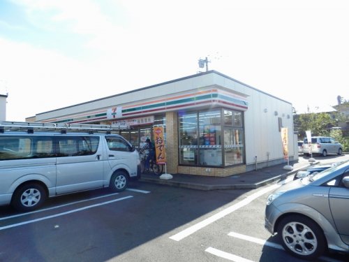 コンビニ　セブンイレブン 登別新生店（コンビニ）まで228m