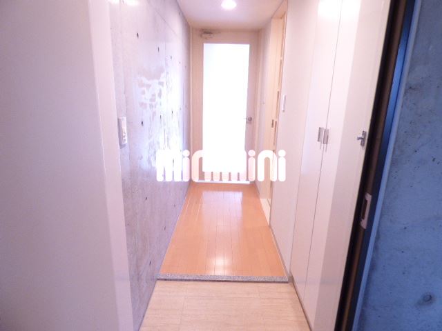 玄関　美しい玄関です。