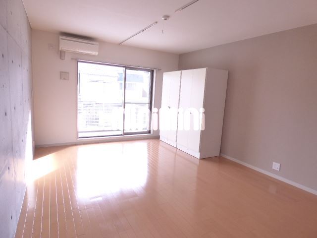 居室・リビング　優しい光が入る、明るいお部屋です。