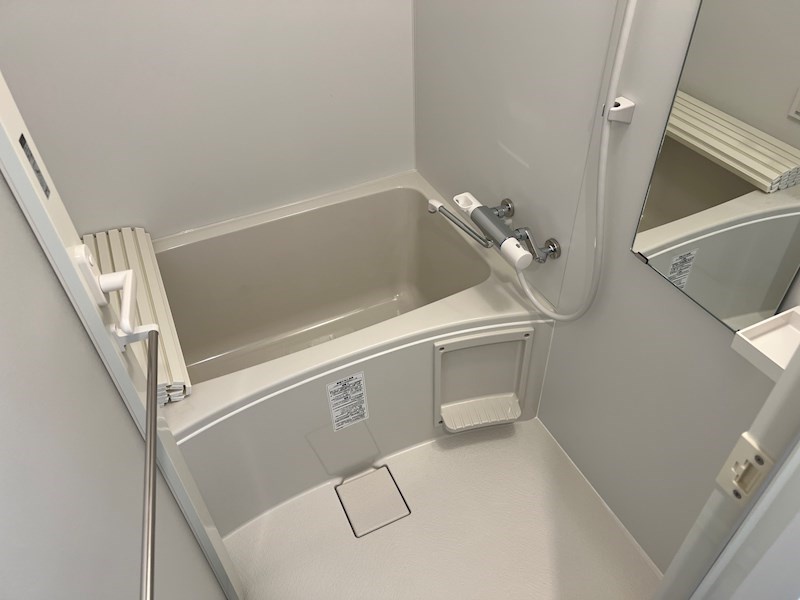 バス・シャワールーム　雨の日でも安心の浴室乾燥機付きです♪