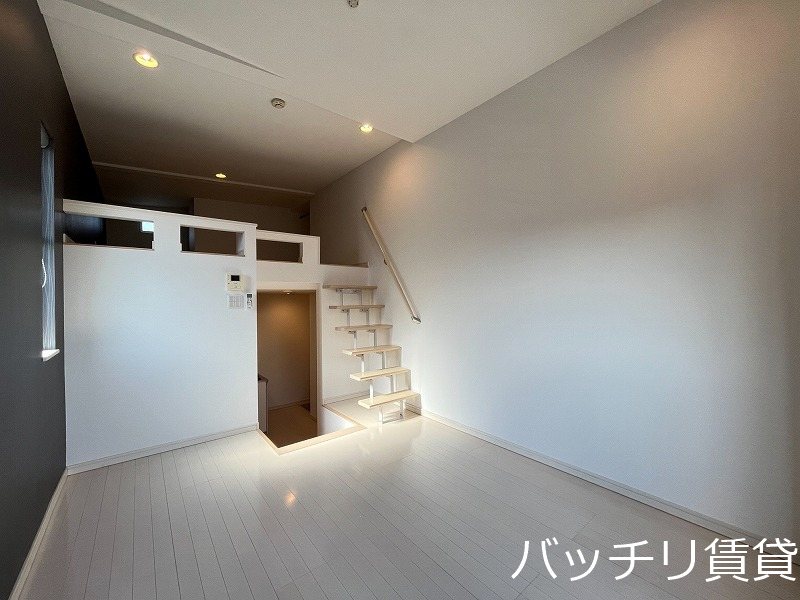 居室・リビング　画像は別号室タイプの為、現状を優先致します。