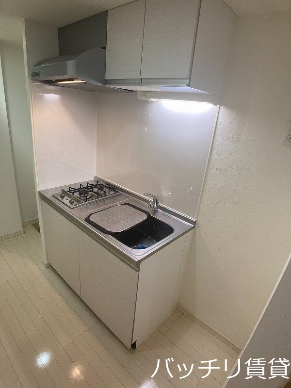 キッチン　画像は別号室タイプの為、現状を優先致します。