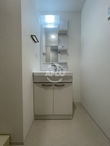 洗面設備　大阪難波Noah　独立洗面台