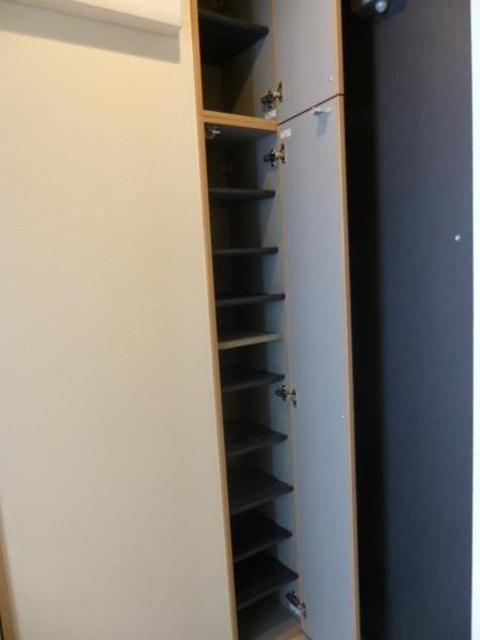 玄関　シューズボックス付き