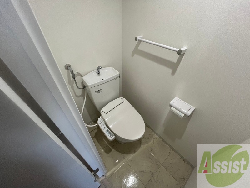 トイレ　ウォシュレット機能がついたトイレ。安心して使用できますね。