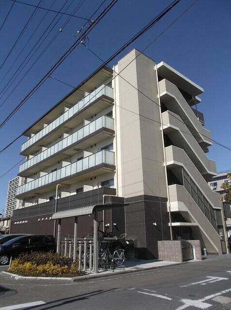 建物外観　外観タイル張りです