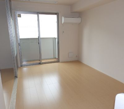 バルコニー　リビングエアコン（イメージ）