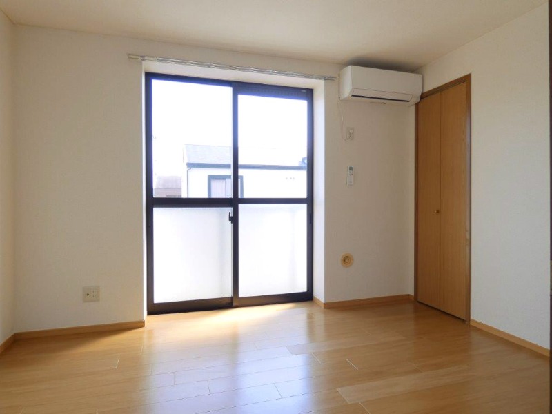 居室・リビング　図面と現状に相違がある場合には現状を優先