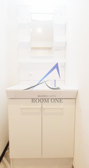 洗面設備　独立洗面台です。