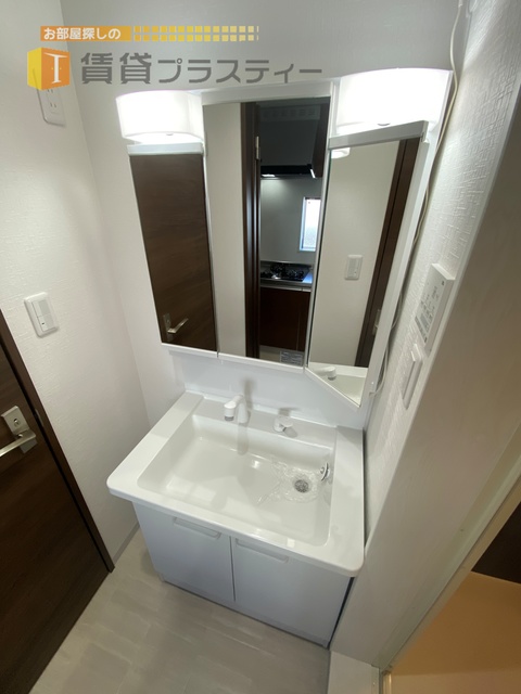 洗面設備　毎日使いますよね…独立洗面台。