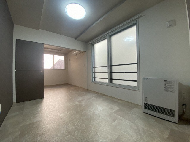 居室・リビング　★経済的な都市ガス物件！★設備充実の築浅マンション！