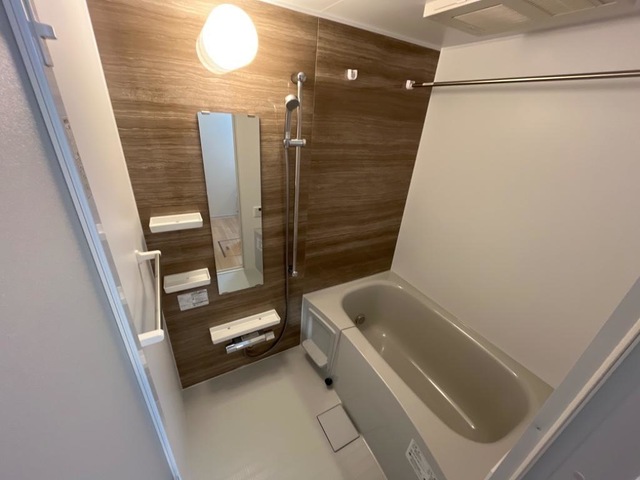 バス・シャワールーム　追い焚き機能付き