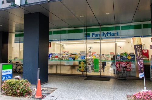 コンビニ　ファミリーマート 音羽一丁目店（コンビニ）まで1098m